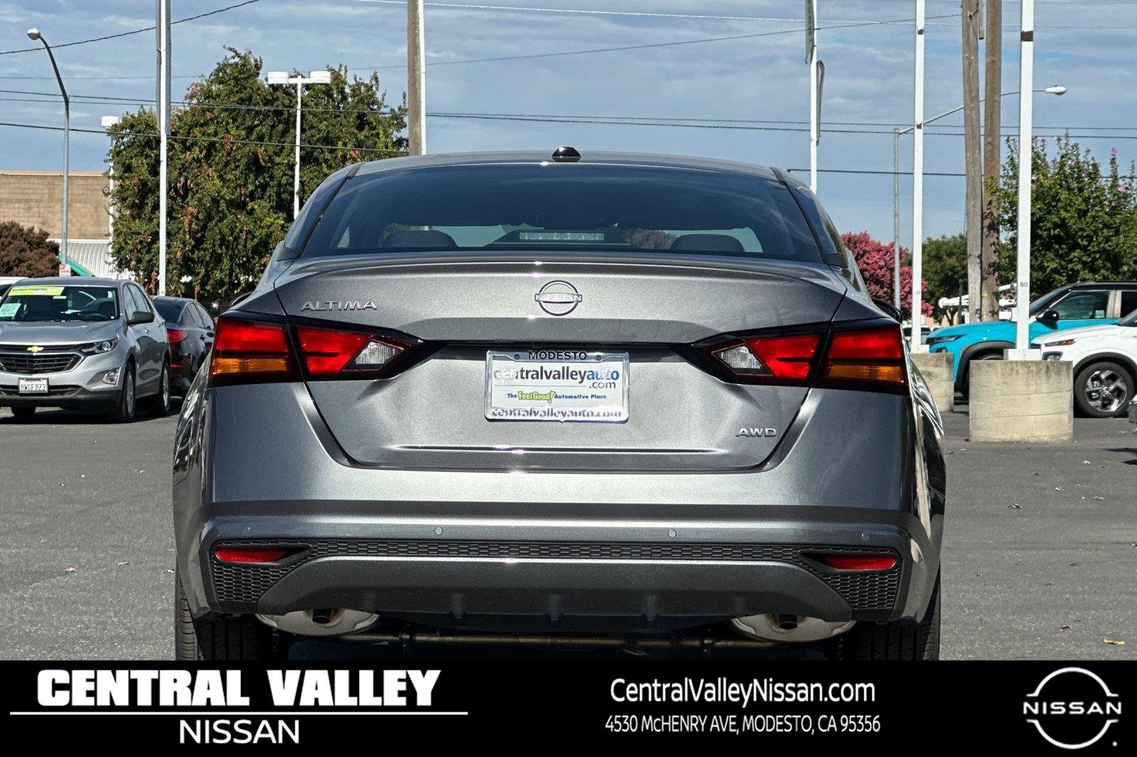 New 2026 Gun Metallic Nissan SV image 5