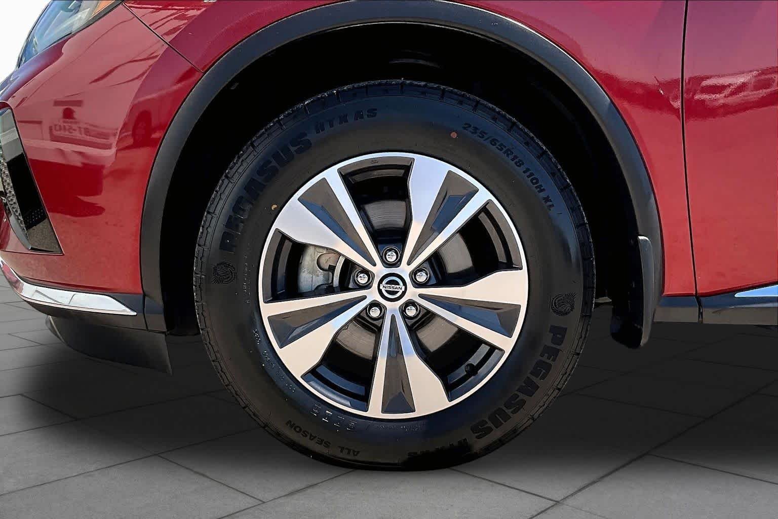 Used 2020 Cayenne Red Metallic Nissan SV image 11
