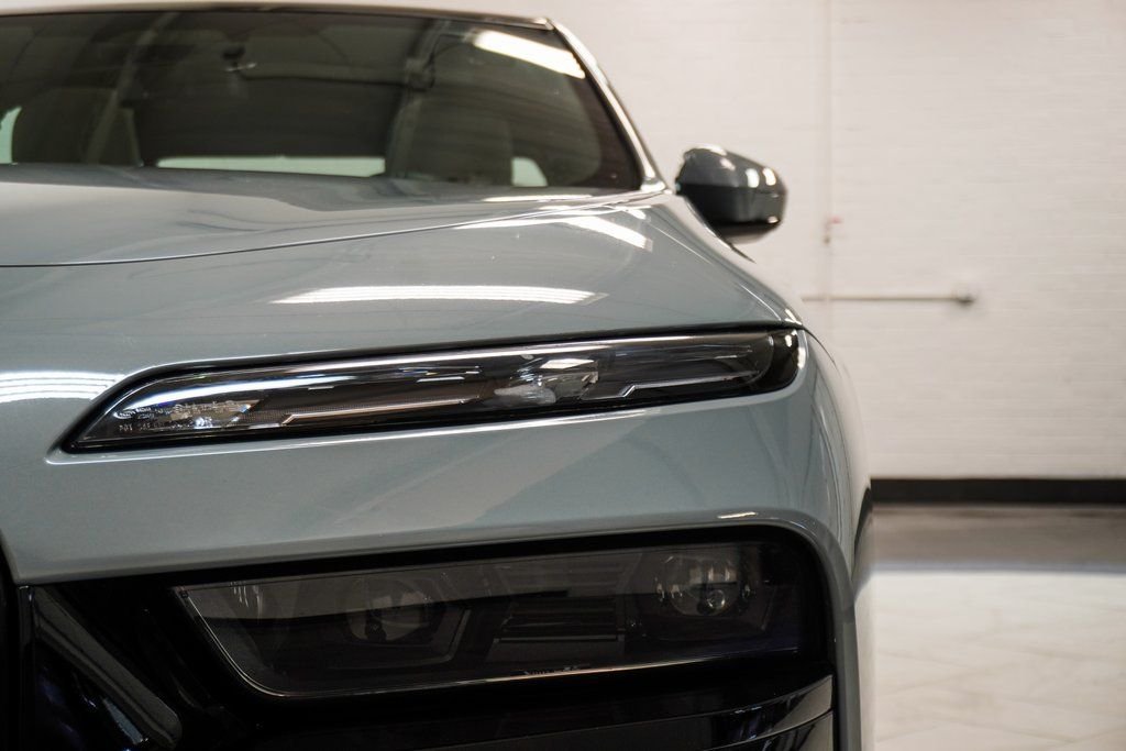 Used 2023 Gray BMW 760i xDrive image 48