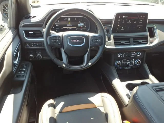 2023 GMC Yukon AT4 - Photo 8