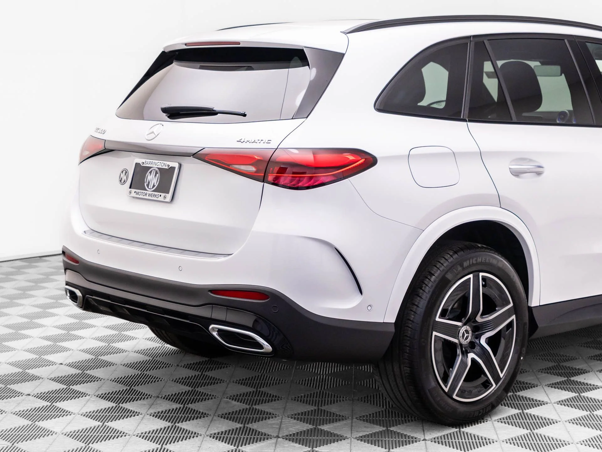 New 2026 White Mercedes-Benz GLC 300 image 39