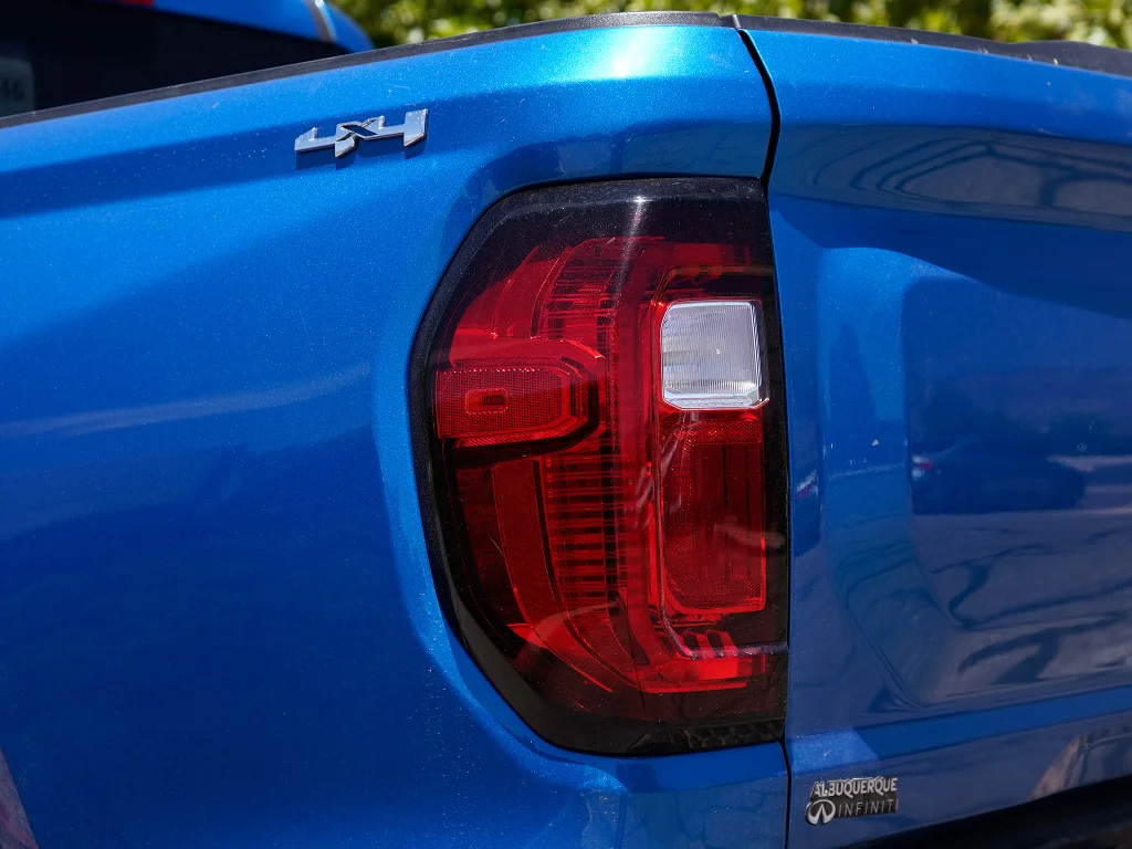 Used 2023 Dynamic Blue Metallic GMC 4WD Elevation image 11
