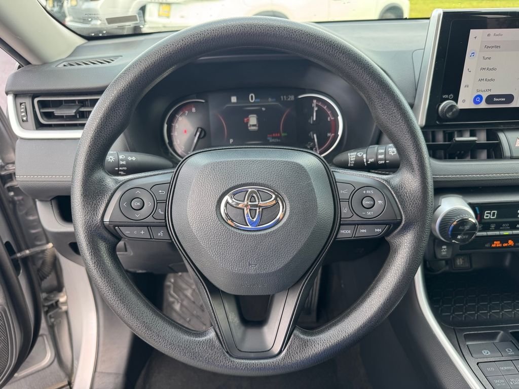 Used 2025 Silver Toyota XLE image 24