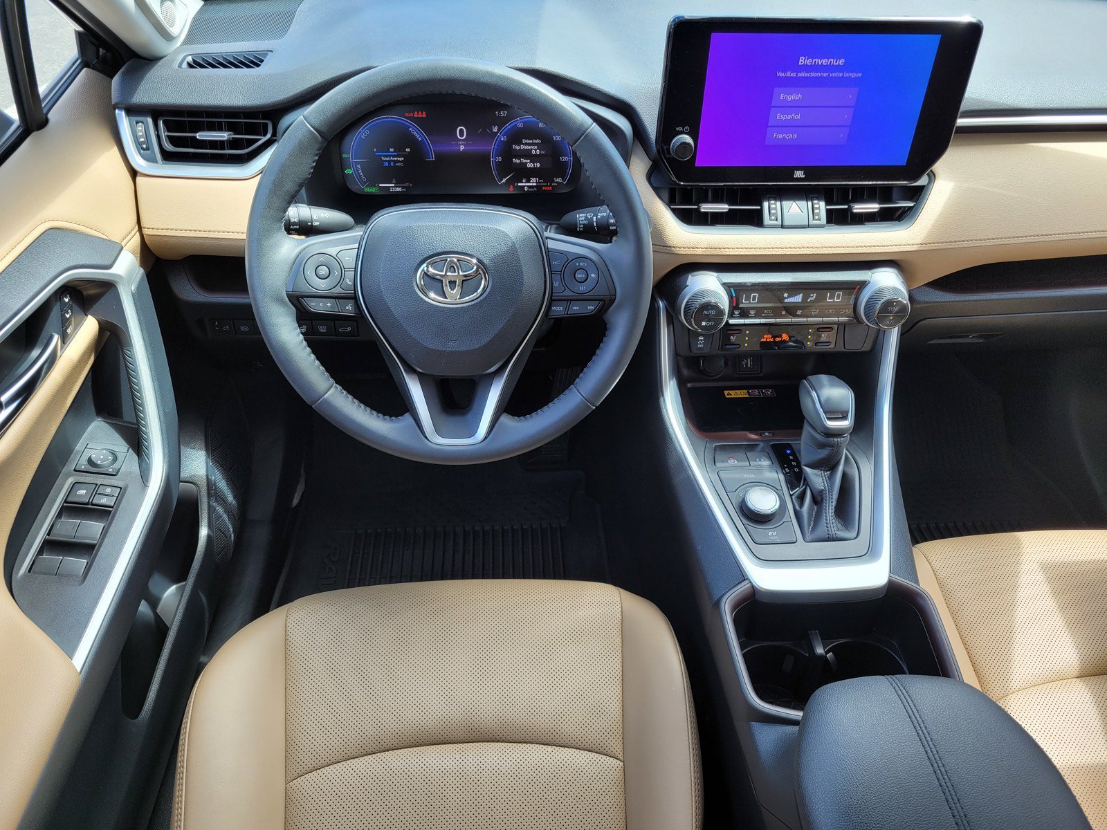 Used 2024  Toyota Hybrid Limited image 13