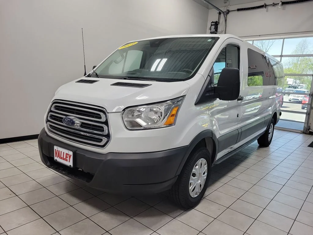 Used 2019 White Ford XLT image 3