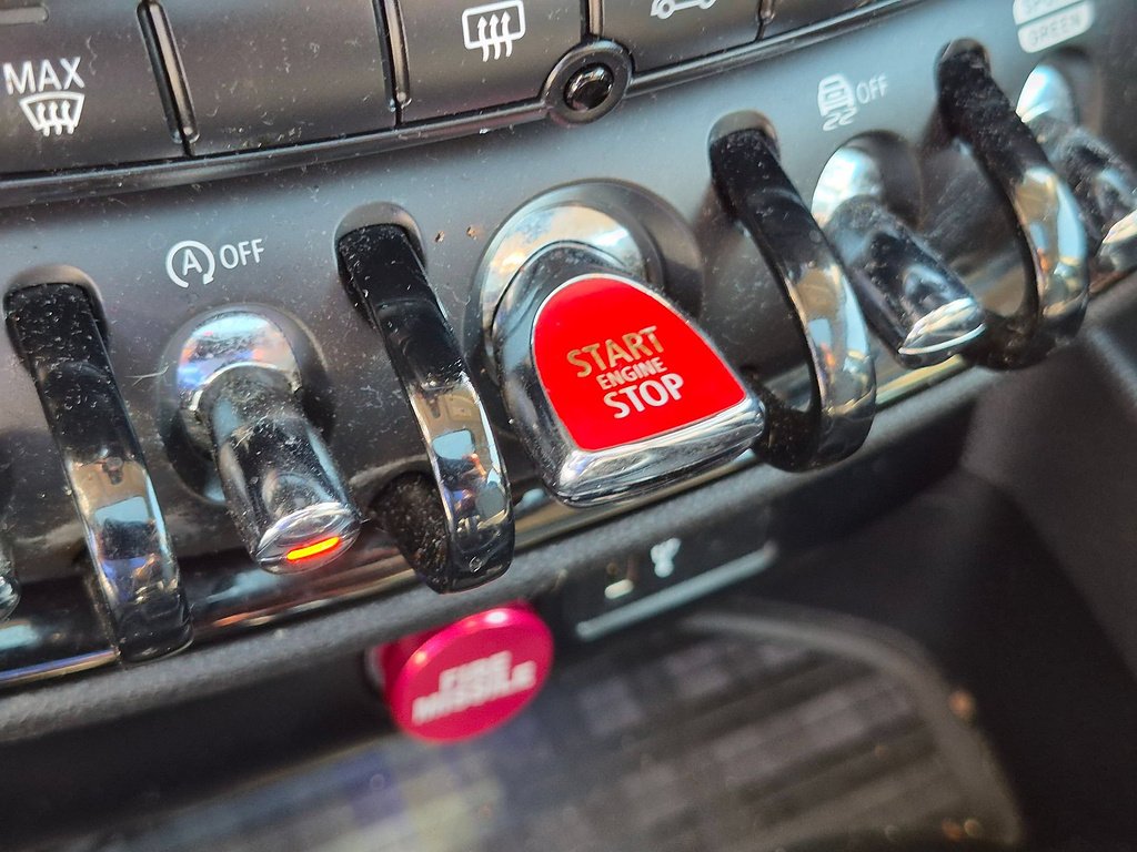 Used 2019 Unknown MINI Cooper S ALL4 image 17