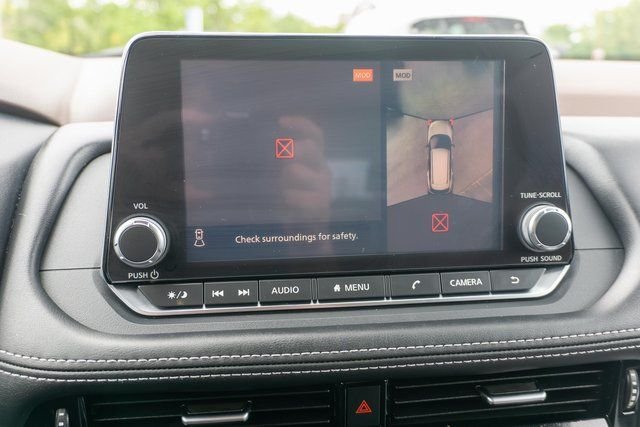 Used 2021 Gray Nissan SV image 24