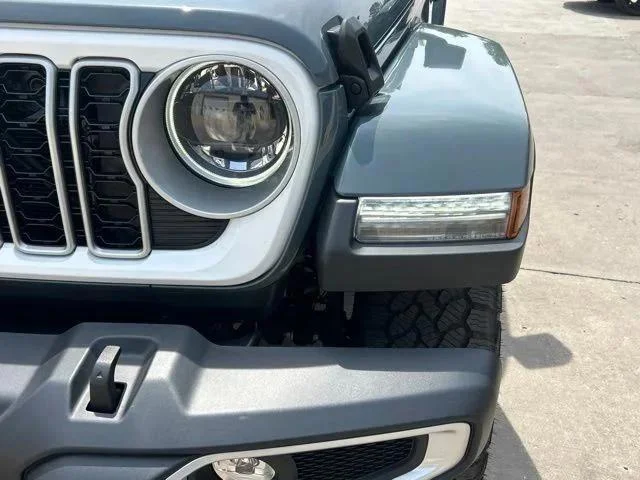 New 2026 Anvil Clear-Coat Exterior Paint Jeep Sahara image 9