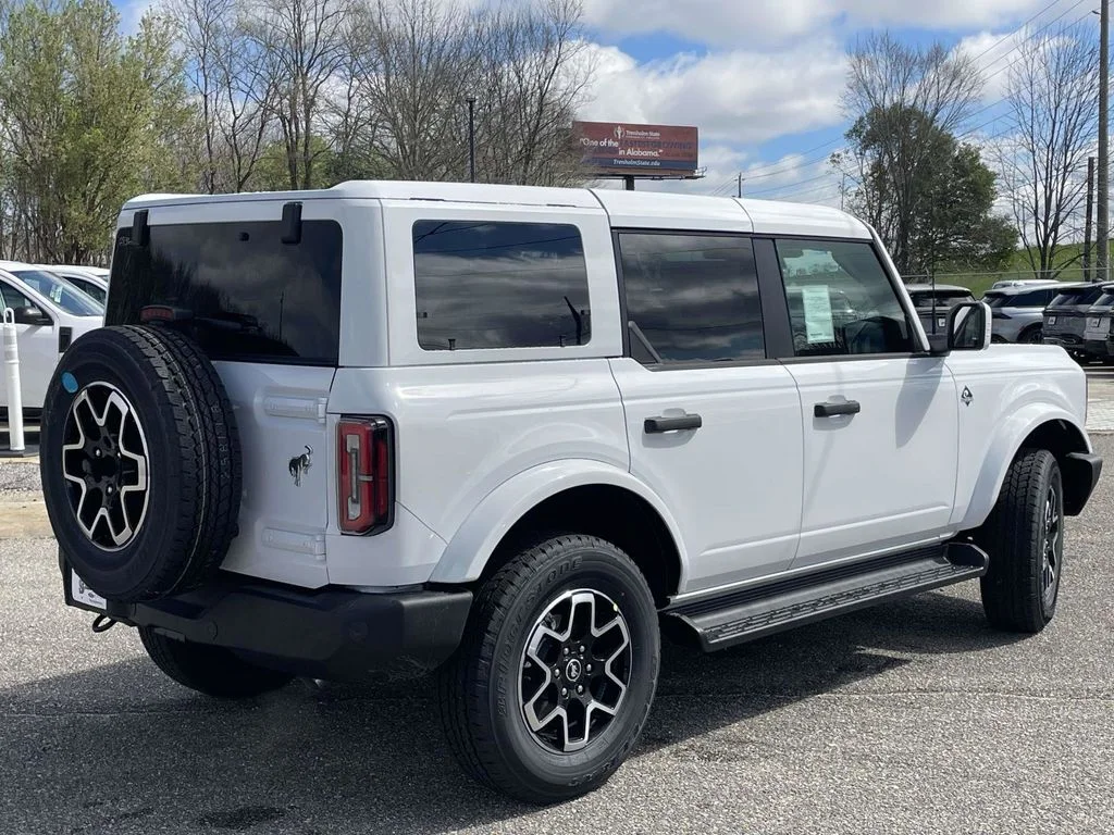 New 2026 White Ford Outer Banks image 3