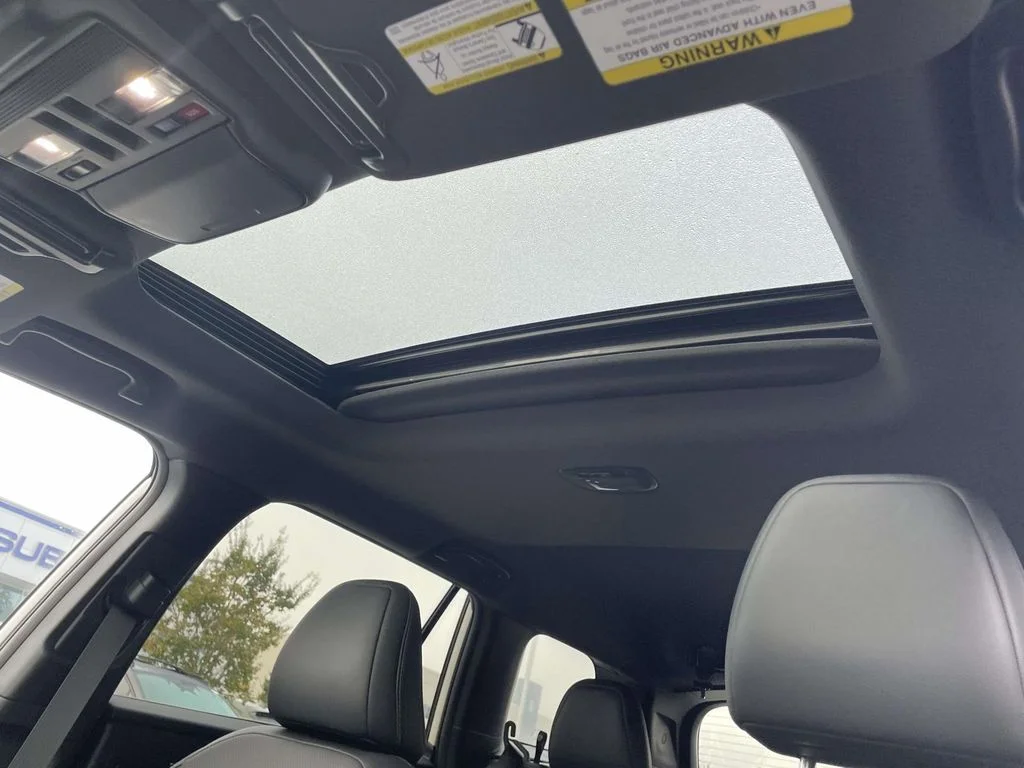 Used 2026 Crystal White Pearl Subaru Limited image 9