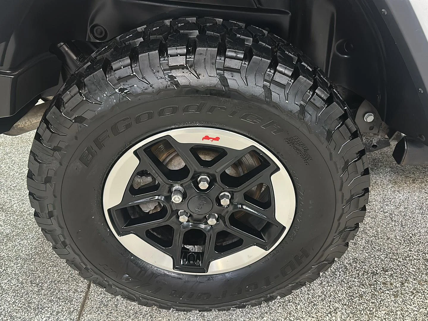 Used 2020 Bright White Clearcoat Jeep Rubicon image 10