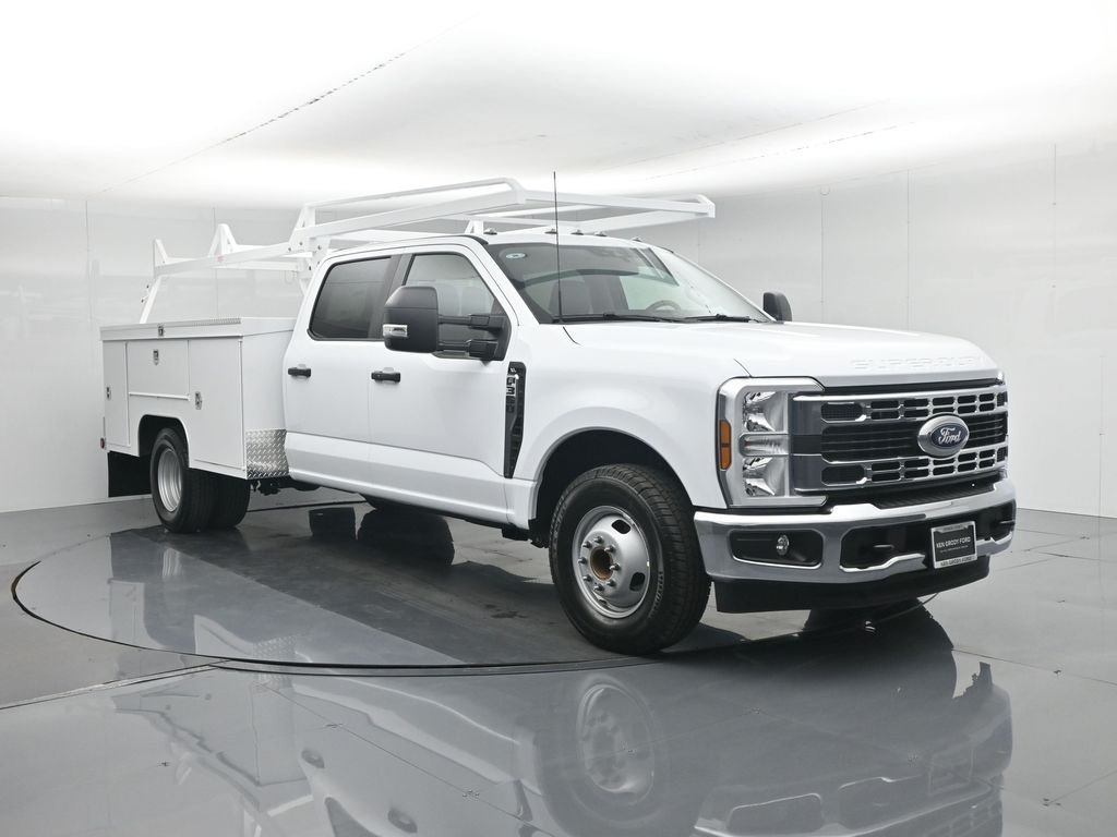 2026 Ford F-350 XL Crew Cab 179-In DRW's photo