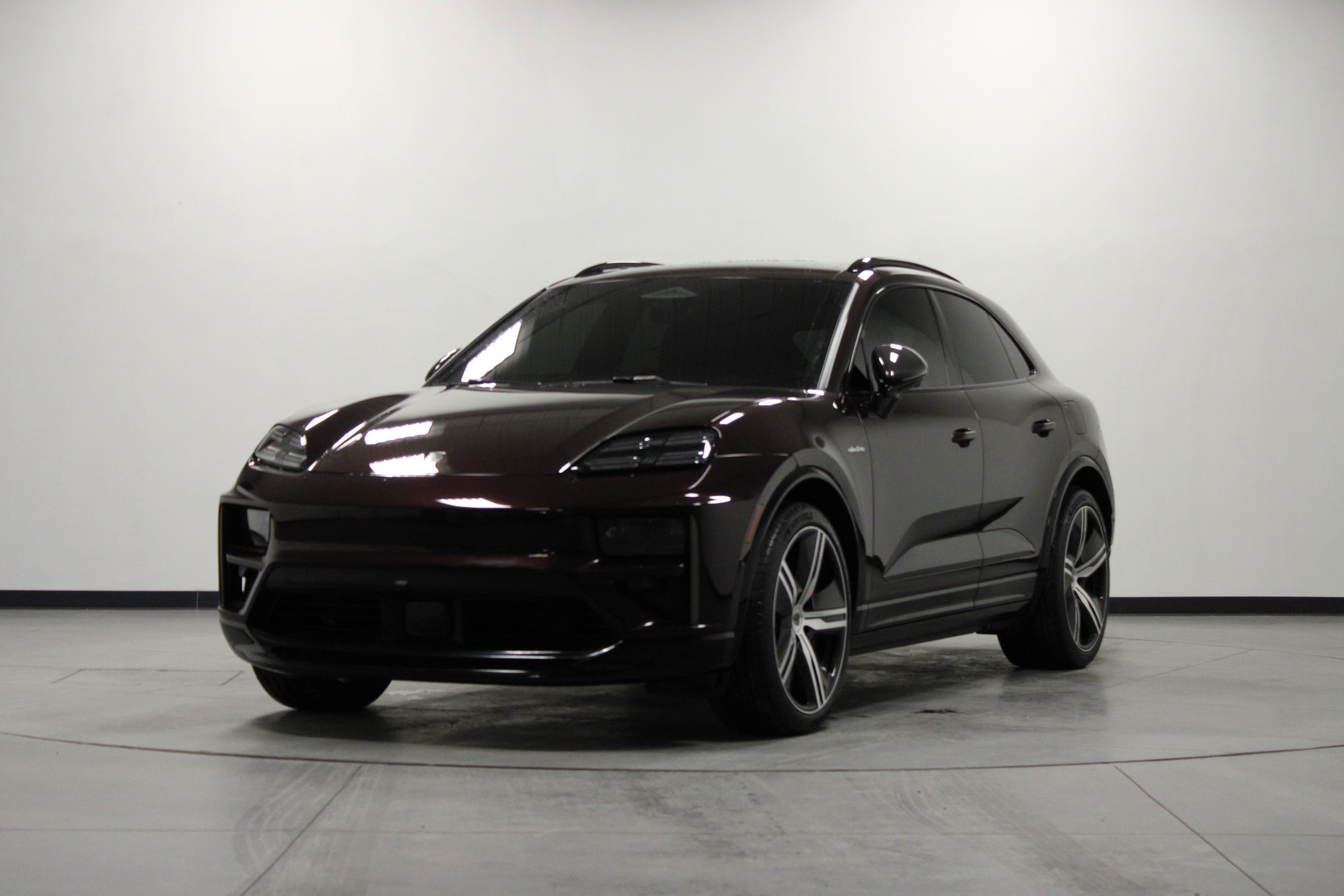 Used 2024 Copper Ruby Metallic Porsche Turbo image 8