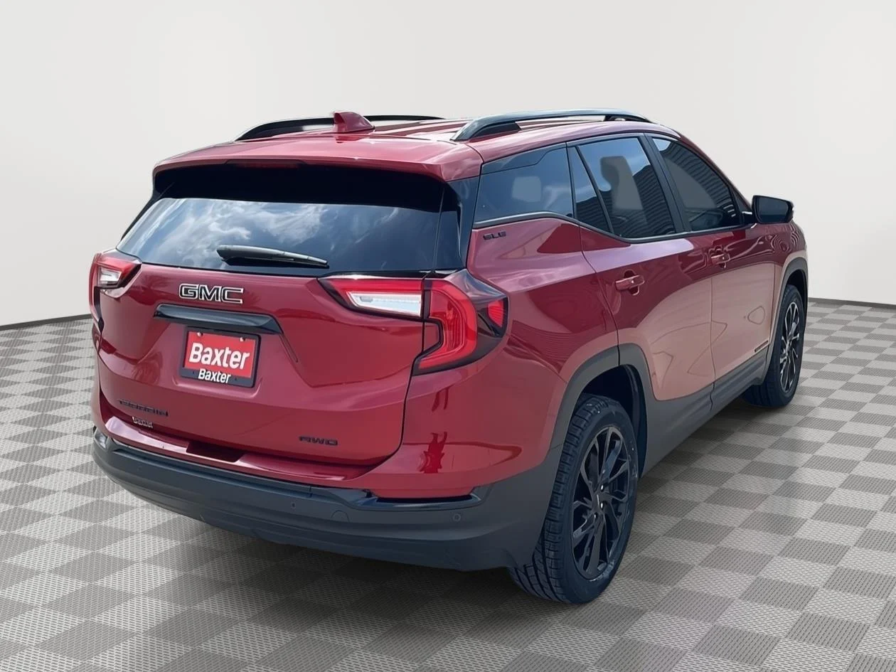 Used 2023 Volcanic Red Tintcoat GMC SLE image 3