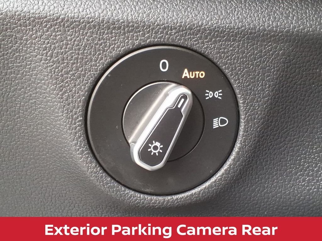 Used 2024 Platinum Gray Metallic Volkswagen 1.5T SE W/SUNROOF & HEATED SEATS image 15