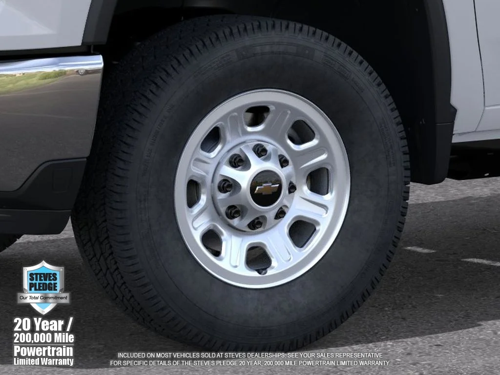 New 2026 Summit White Chevrolet WT image 9