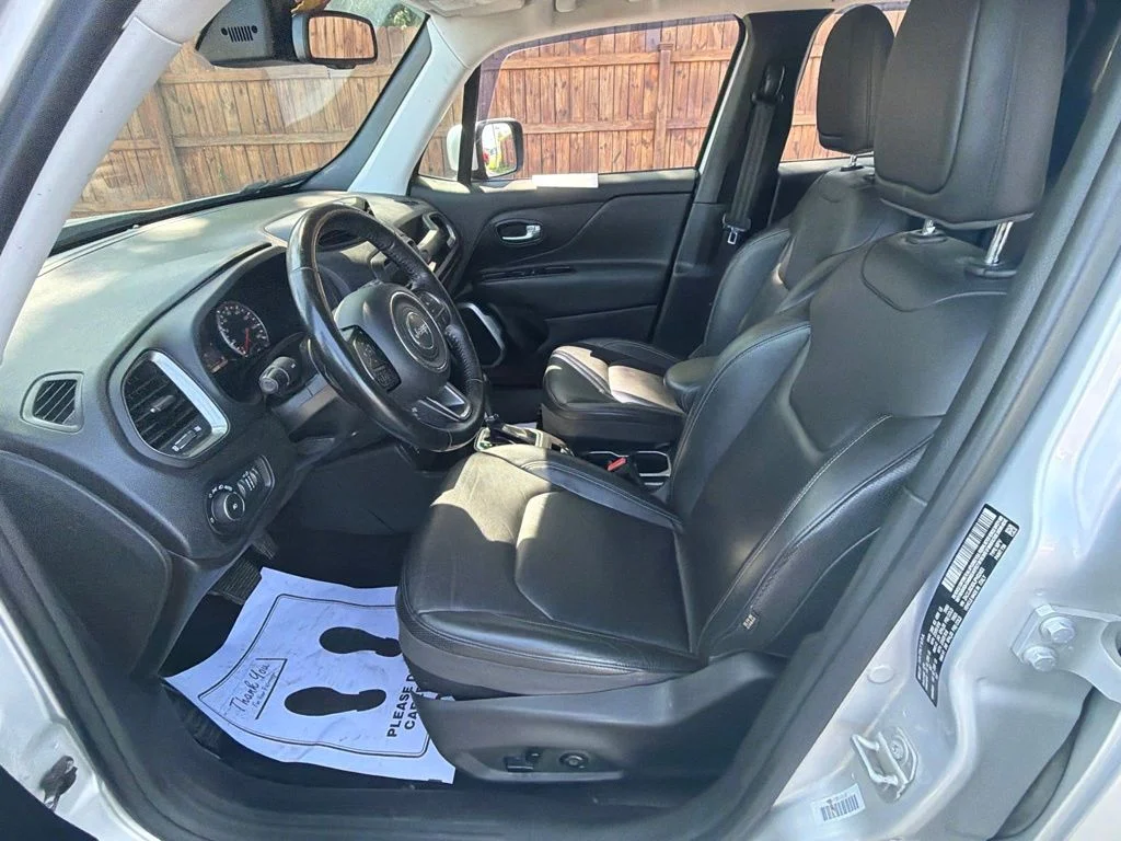 Used 2018 Silver Jeep Limited image 16