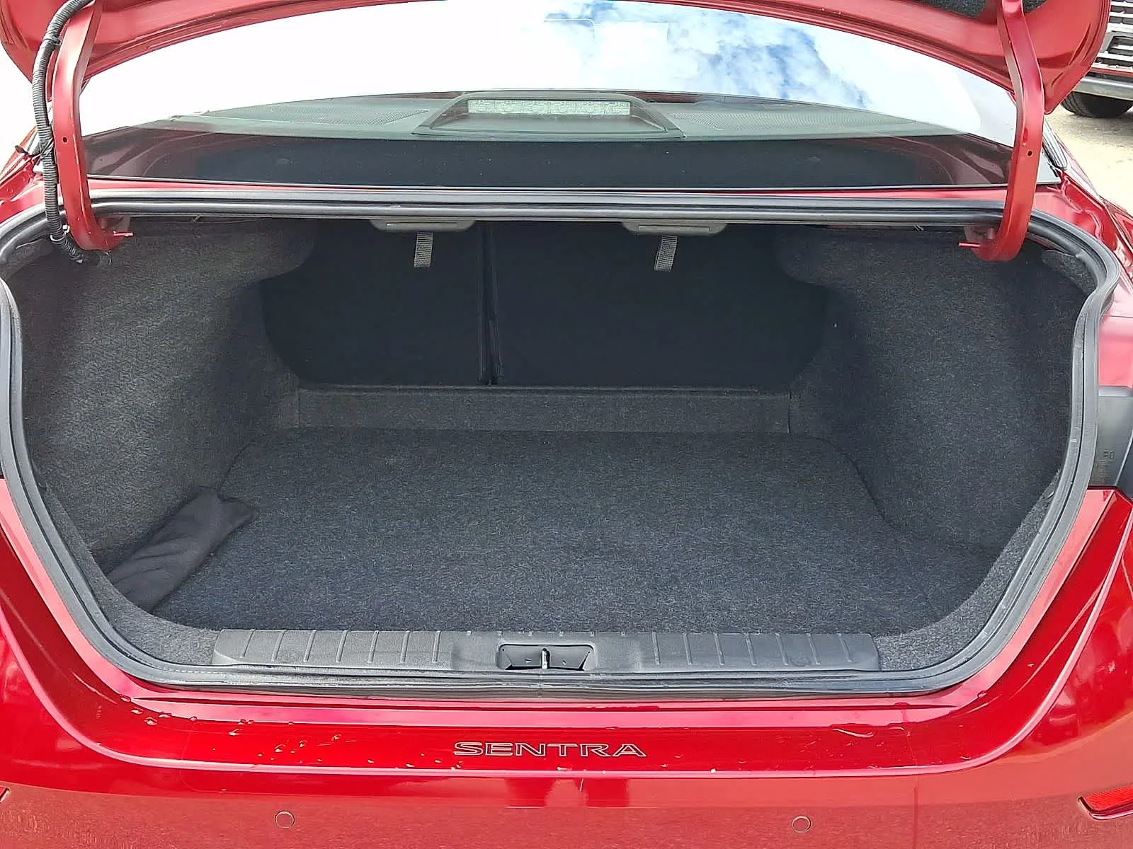 Used 2022 Scarlet Ember Tintcoat Nissan SR image 30