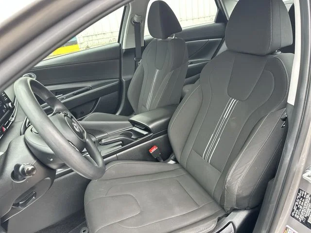 Used 2021 Silver Hyundai SEL image 15