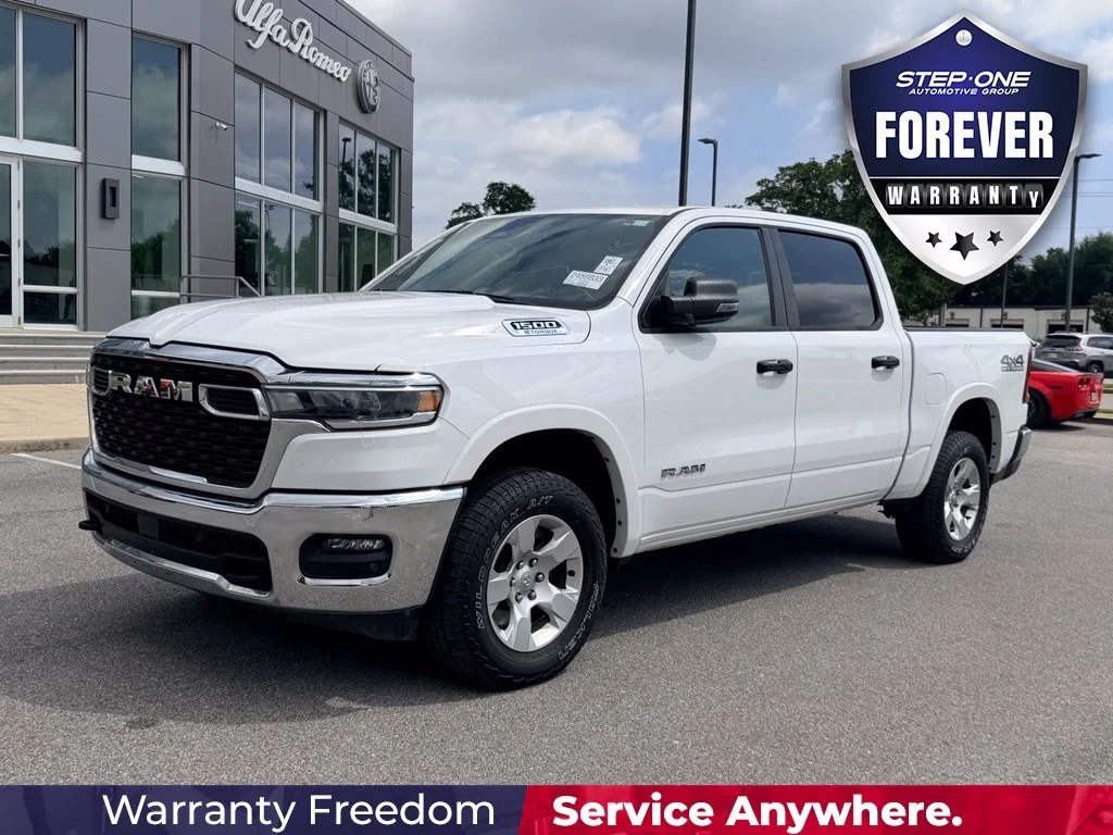 Used 2025 White Ram Big Horn/Lone Star image 2