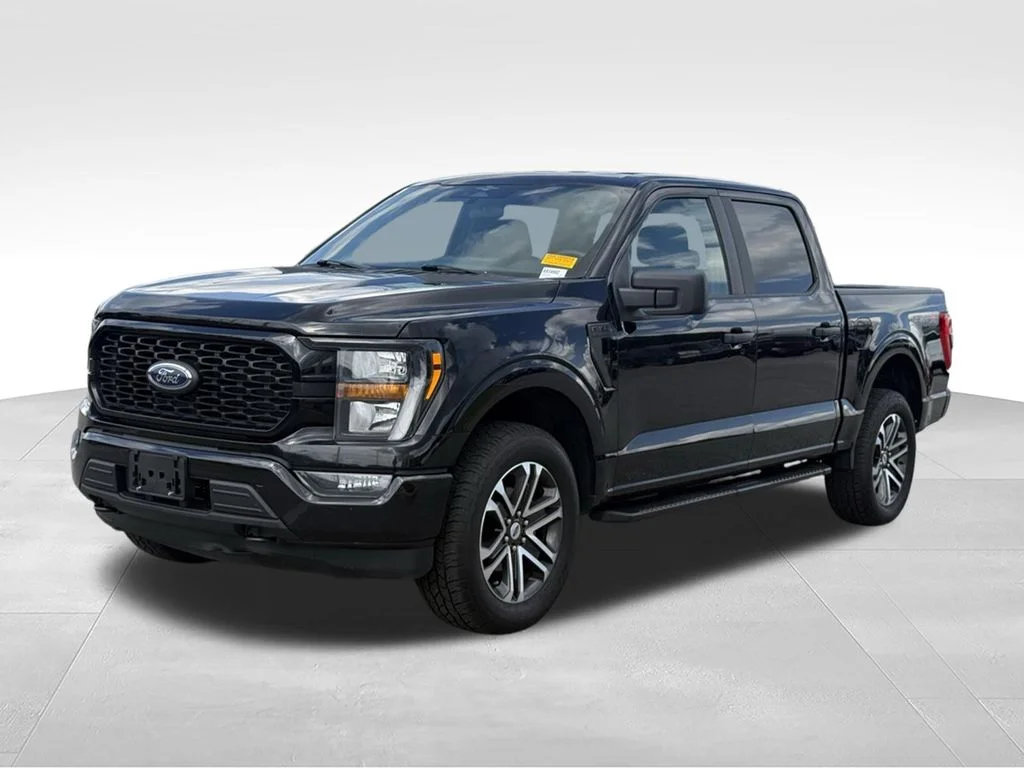 2023 Ford F-150 XL 4x4 SuperCrew 5-1/2 Box's photo