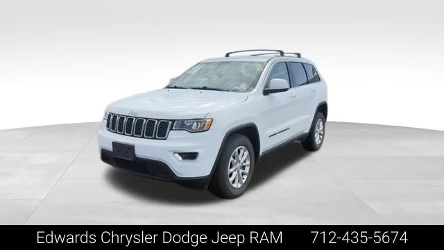 Used 2022 White Jeep Laredo E image 3