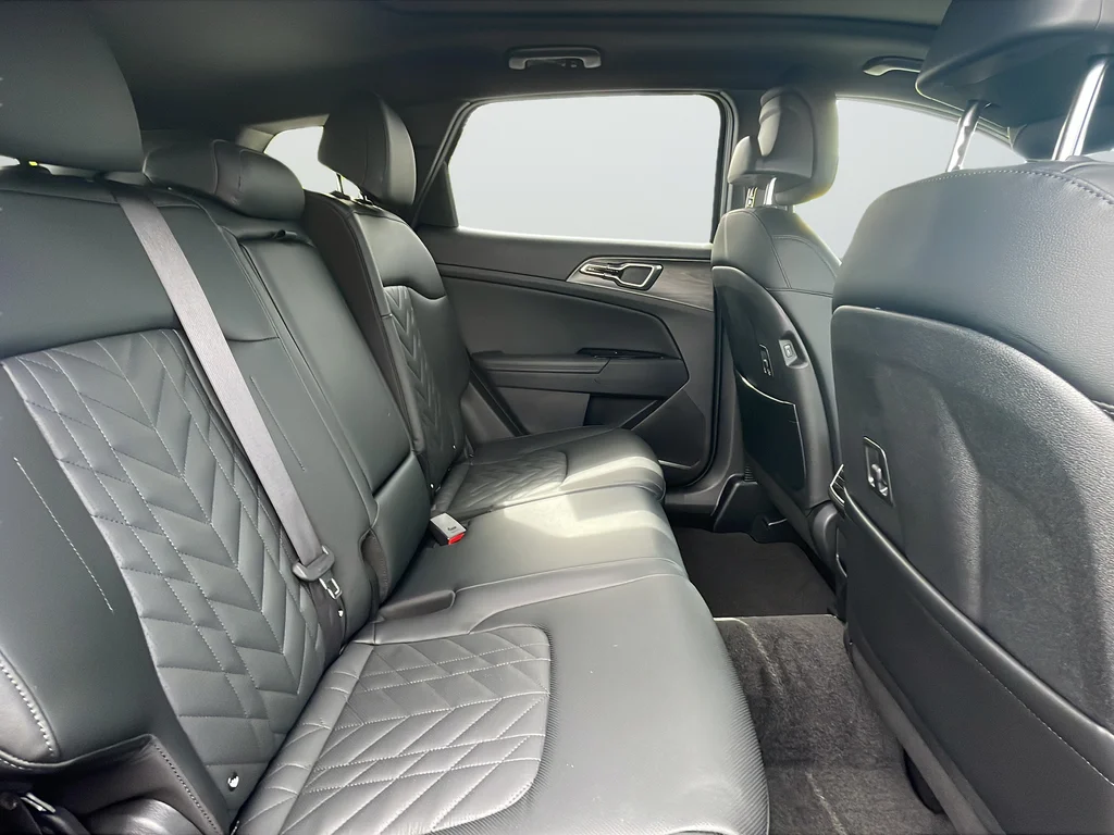 Used 2023 Black Kia X-Pro Prestige image 25
