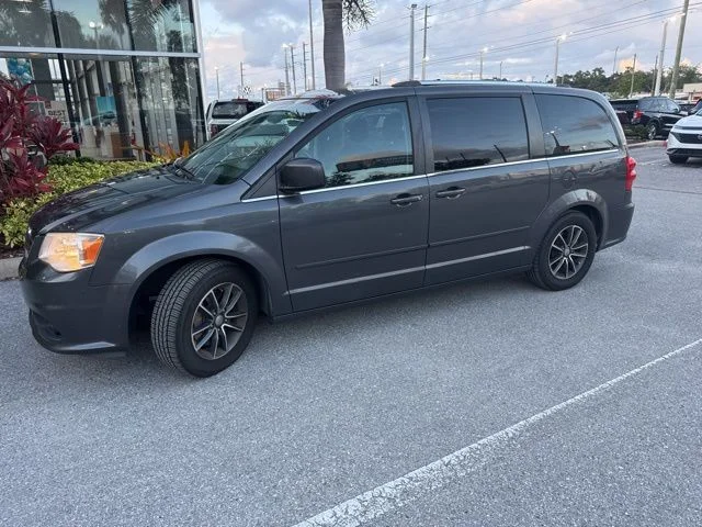 2017 Dodge Grand Caravan SXT's photo