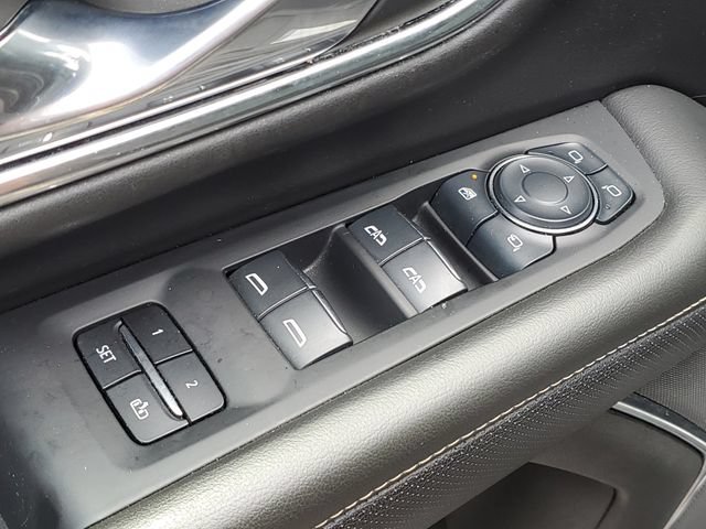 2024 Chevrolet Suburban Premier - Photo 21