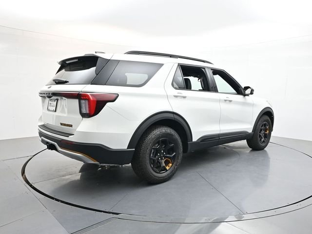 New 2026 Star White Metallic Tri-Coat Ford Tremor® image 7