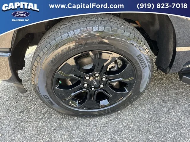 Used 2023 Black Ford XLT image 13