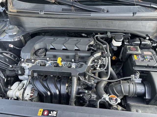 Used 2023 Black Hyundai SEL image 28