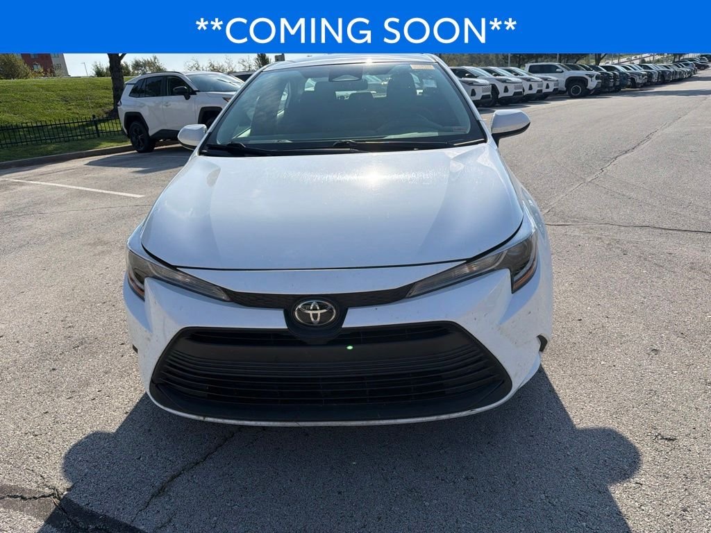 Used 2024 Toyota Corolla LE with VIN 5YFB4MDE2RP091186 for sale in Kansas City
