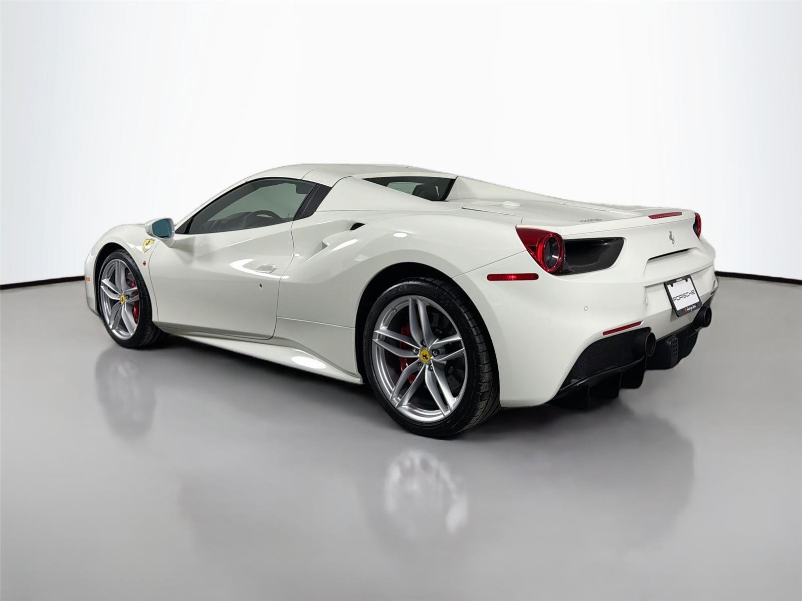 Used 2018 Bianco Avus Ferrari Base image 3