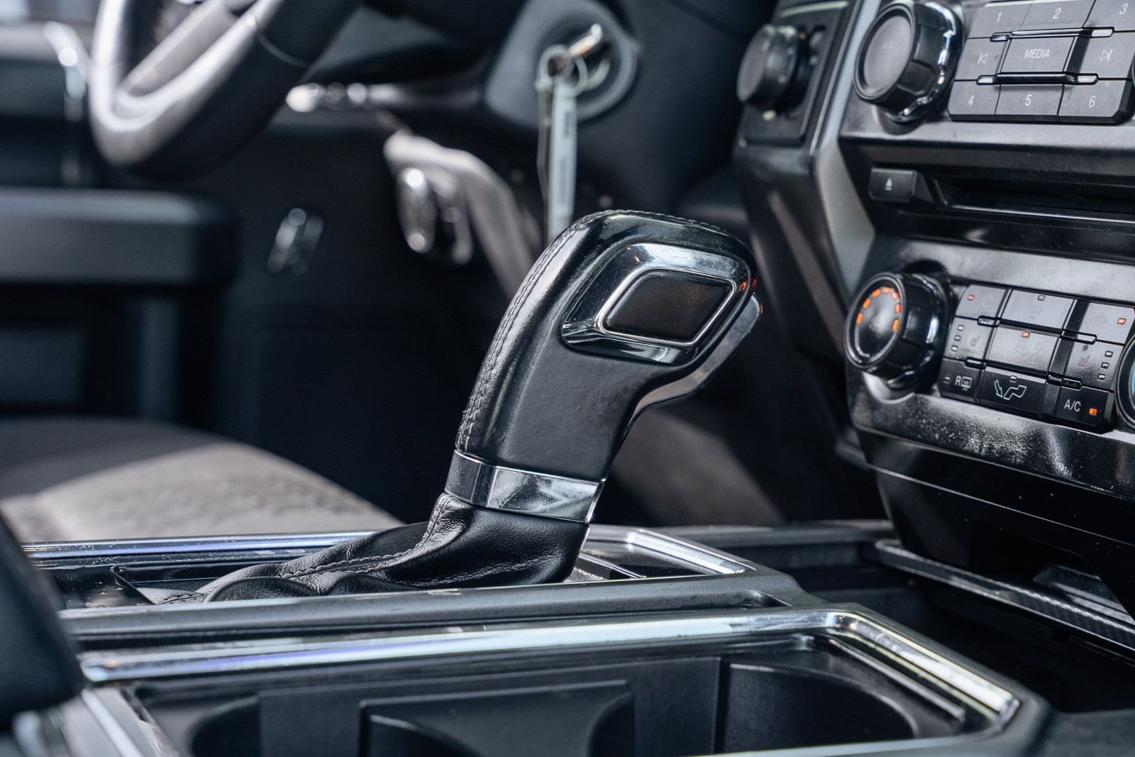 Used 2018 Black Ford XLT image 28