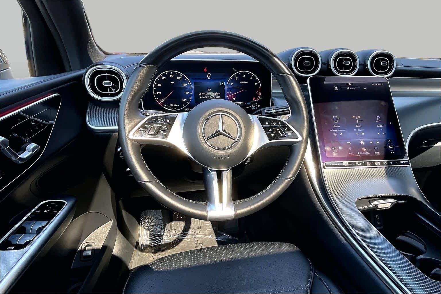 Used 2024 Graphite Grey Metallic Mercedes-Benz GLC 300 image 11