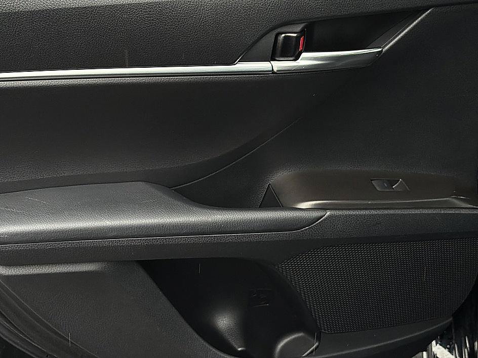 Used 2021 Midnight Black Metallic Toyota SE image 8