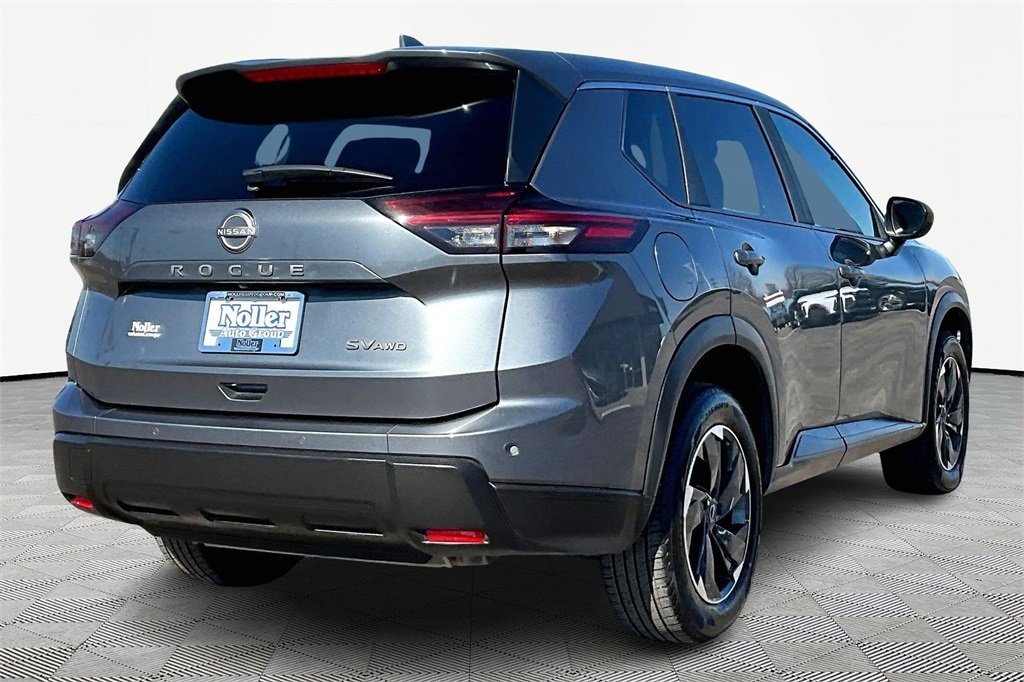 Used 2024 Nissan Rogue SV with VIN 5N1BT3BB5RC696149 for sale in Kansas City