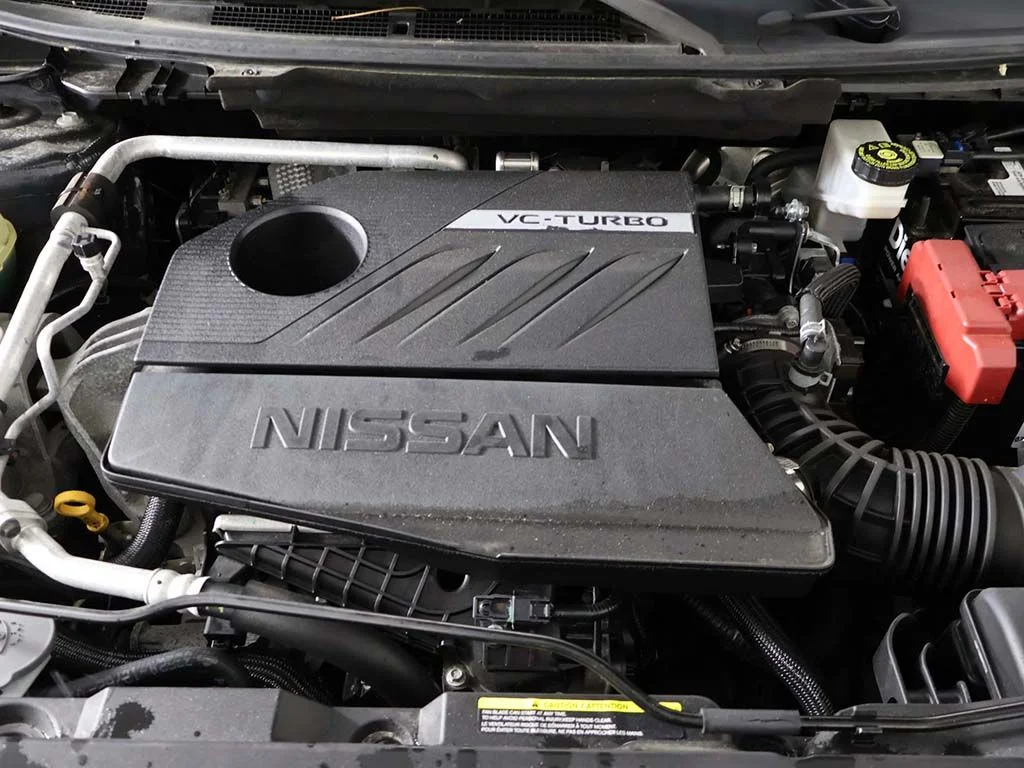 Used 2023 Super Black Nissan S image 17