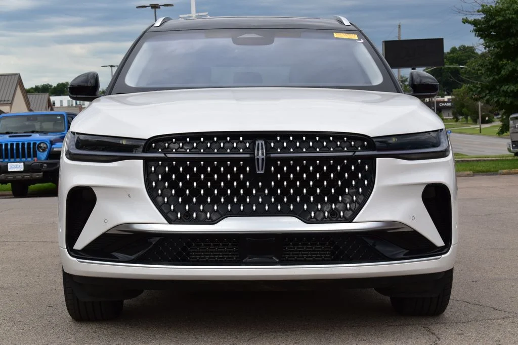Used 2024 Lincoln Nautilus Reserve with VIN 5LMPJ8KA0RJ847553 for sale in Kansas City