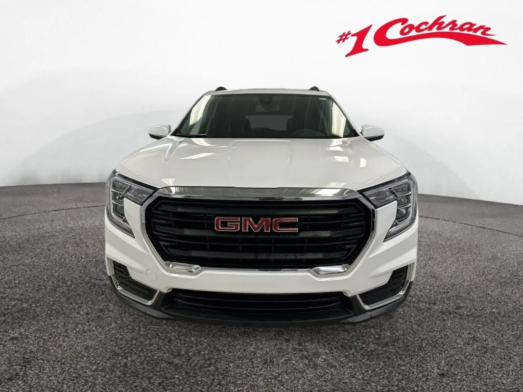 Used 2023 Summit White GMC SLE image 33