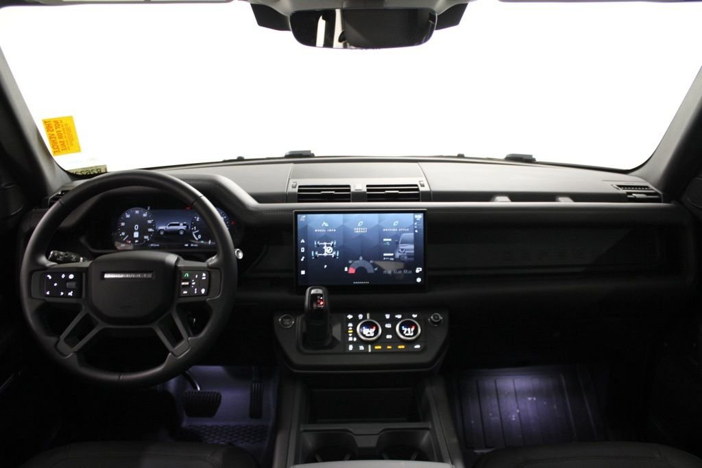 Used 2025 Black Land Rover S image 33