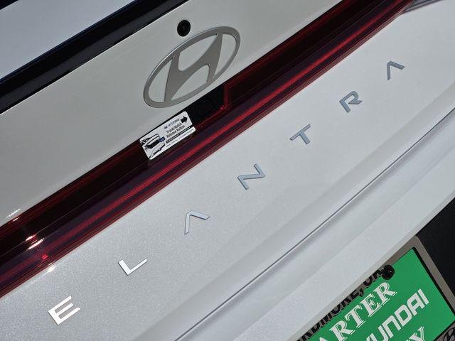 2025 Hyundai Elantra Blue - Photo 10