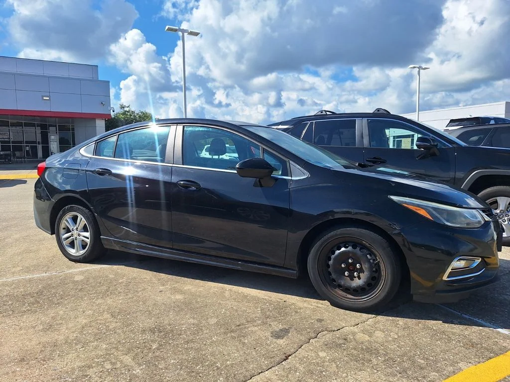 Used 2016 Black Chevrolet LT image 3