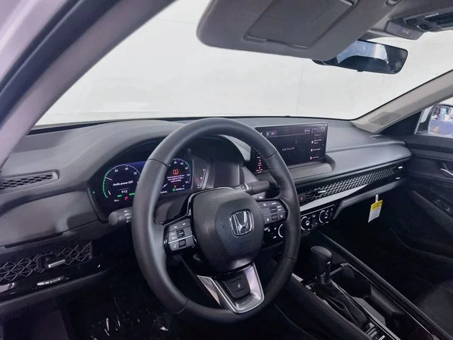 New 2026 Platinum White Pearl Honda Touring image 8