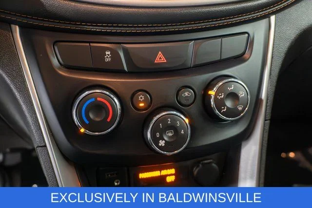 Used 2020 White Chevrolet LT image 22