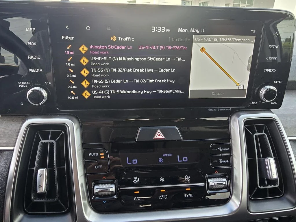 Used 2023 Glacial White Pearl Kia X-Line EX image 16