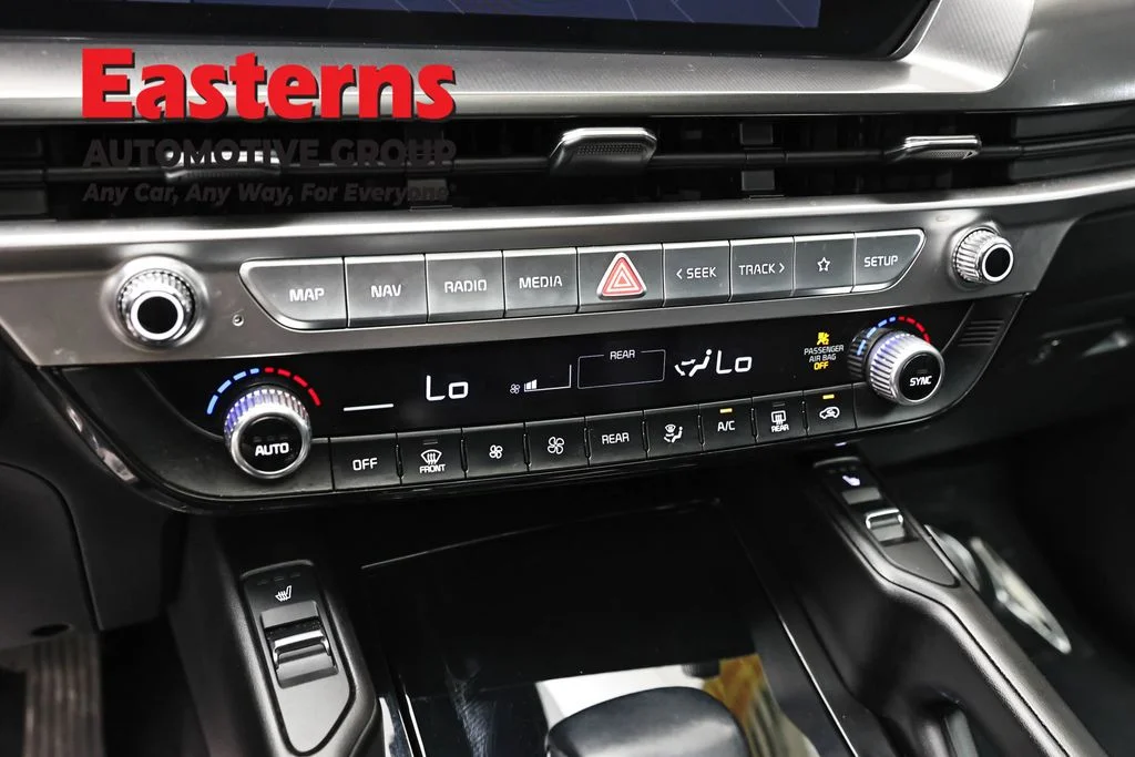 Used 2025 Black Kia S image 20