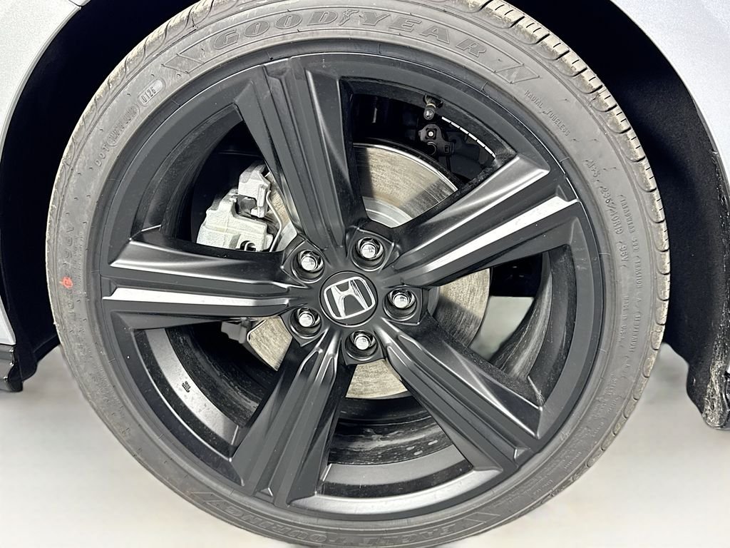 New 2026 Solar Silver Metallic Honda Sport-L image 14