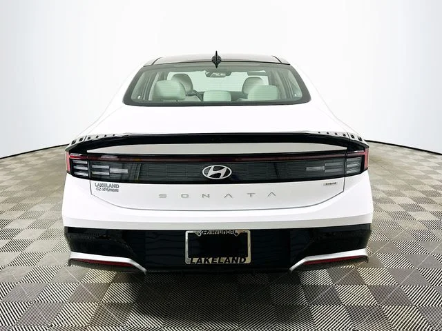New 2026 White Hyundai SEL image 4